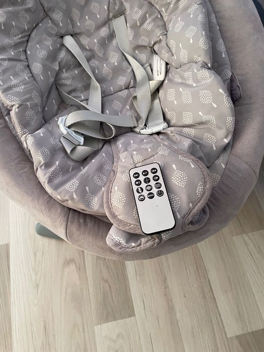 Продавам шезлонг за бебе