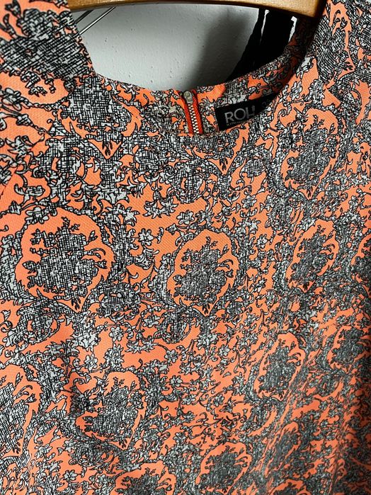 Rochie elegantă scurta corai / argintiu