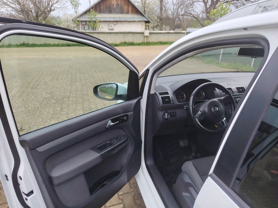 Vând Vw Turan 1.6 tdi 2014 automat