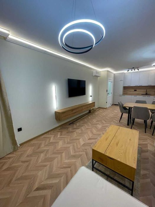 Продава се Двустаен апартамент в Пловдив, Южен - 74 кв.м за 1000 €/кв.м - Снимка #4