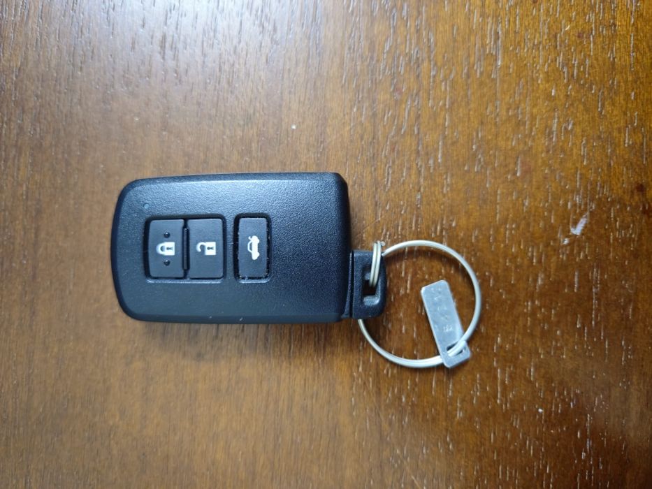 Смарт ключ от camry 50
