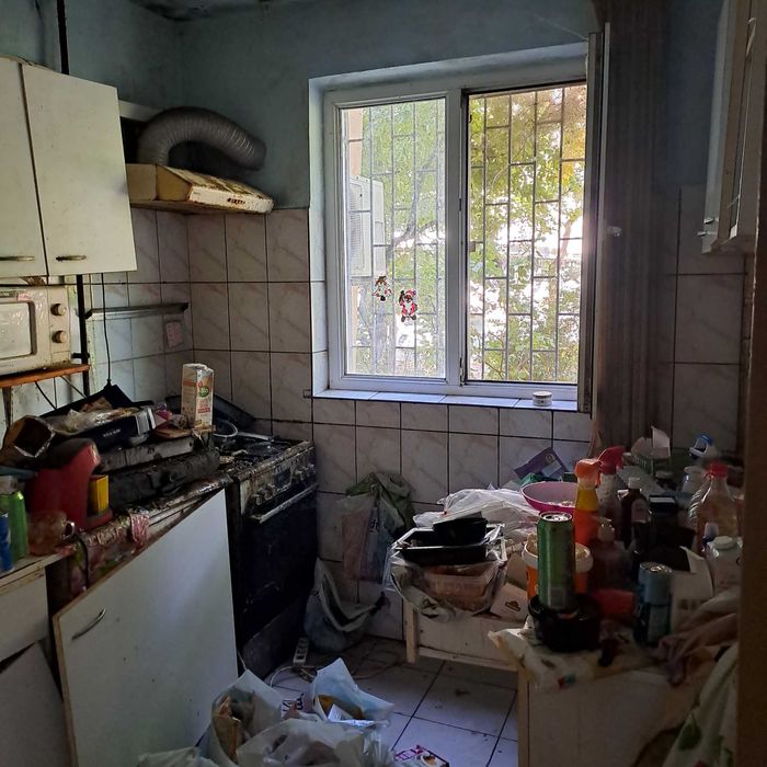 Proprietara, vand apartament 2 camere strada Gheorghe Lazar , nr.19, apartamentul 1, parter, Timisoara, telefon 0746214791