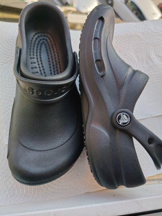 Saboti Crocs, nr 35