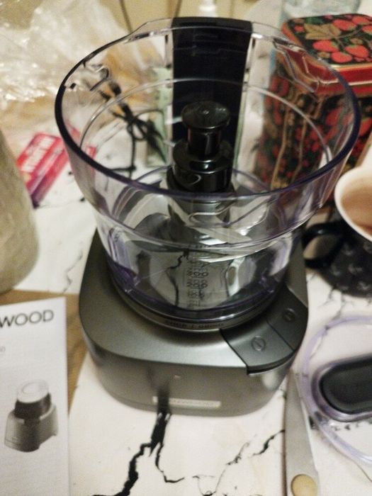 Многофункциональный измельчитель Kenwood CHP80.000SI