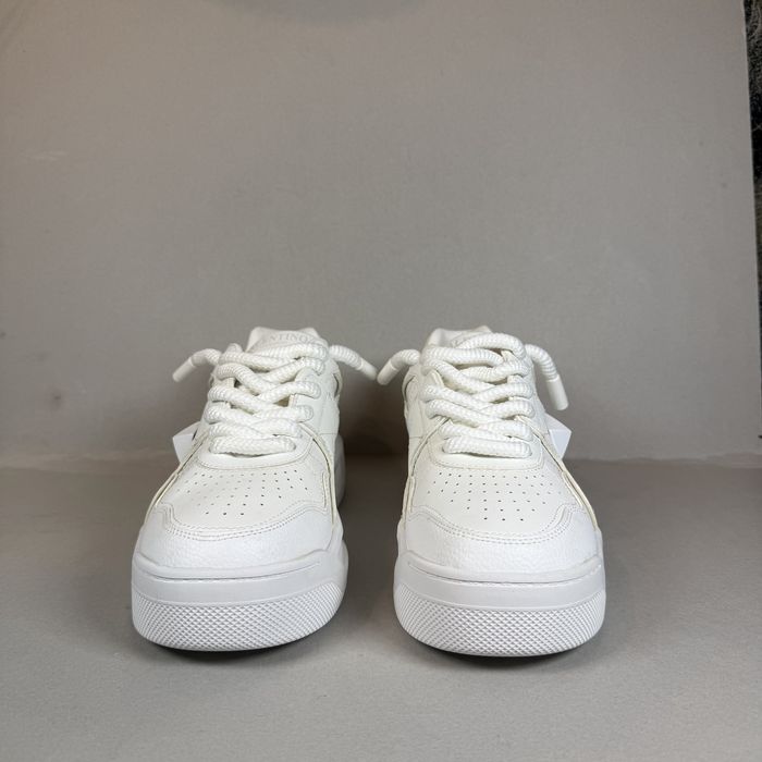 Valentino Garvani Stud XL "White"! НОВИ!