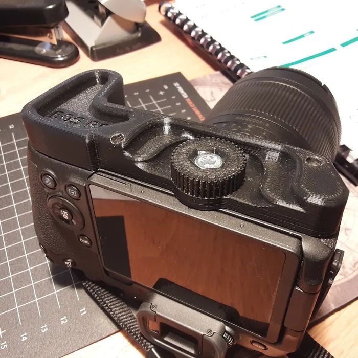 Canon RP grip extension 3d принтиран