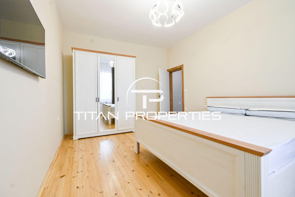 Дава се под наем Тристаен апартамент в София, Център - 110 кв.м за 1296.42 € - Снимка #10