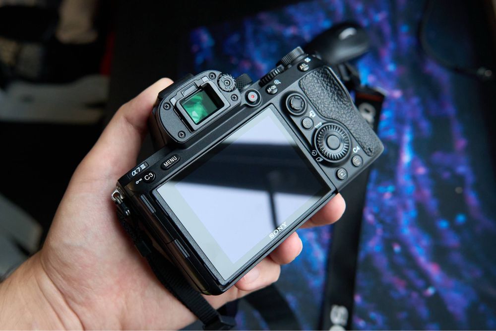 Продаю Sony A7 III(3)