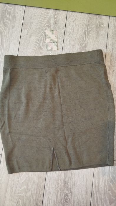 Fusta kaki casual ,L