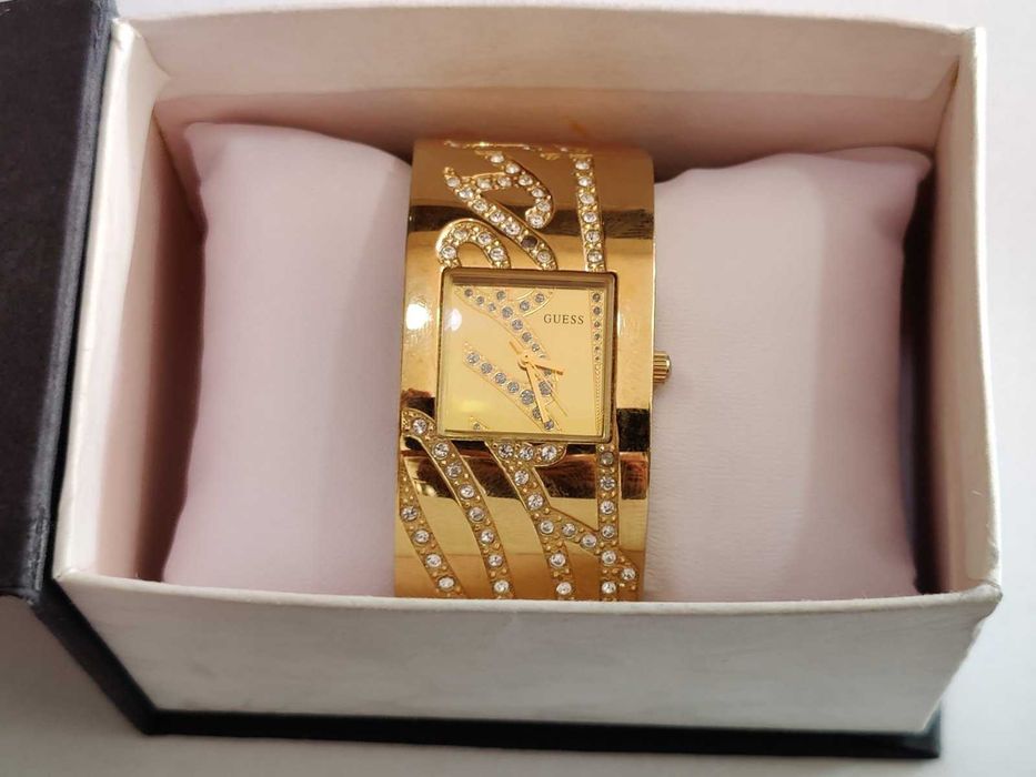 Дмаски часовник Guess