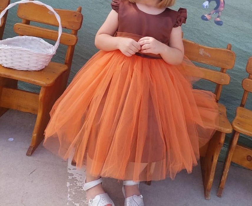 ROCHIȚĂ FETIȚĂ  Tul și tafta