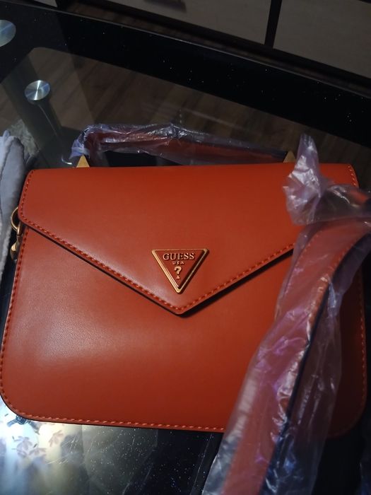 Geantă Guess originală 600 de lei negociabil Brăila