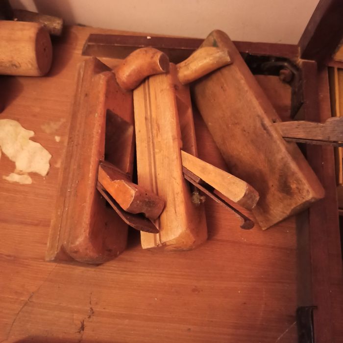 Rindea din lemn manuală