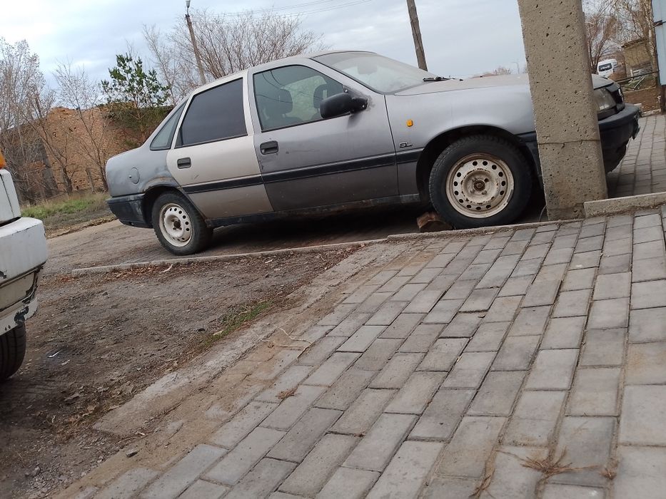 Продам Опель вектра А.