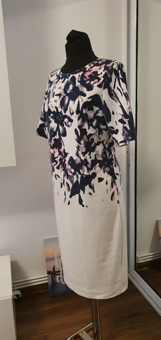 Rochie deosebita ivoire, marime 38-40