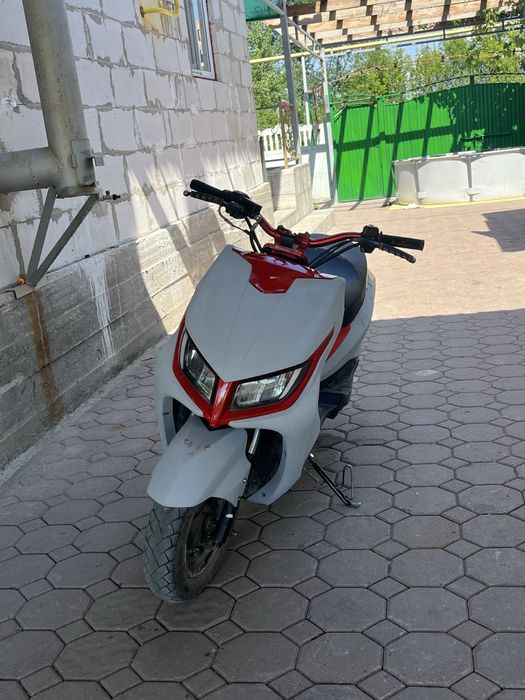 Продам м8