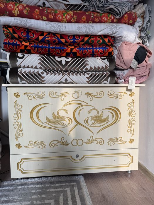 Сандык массивный