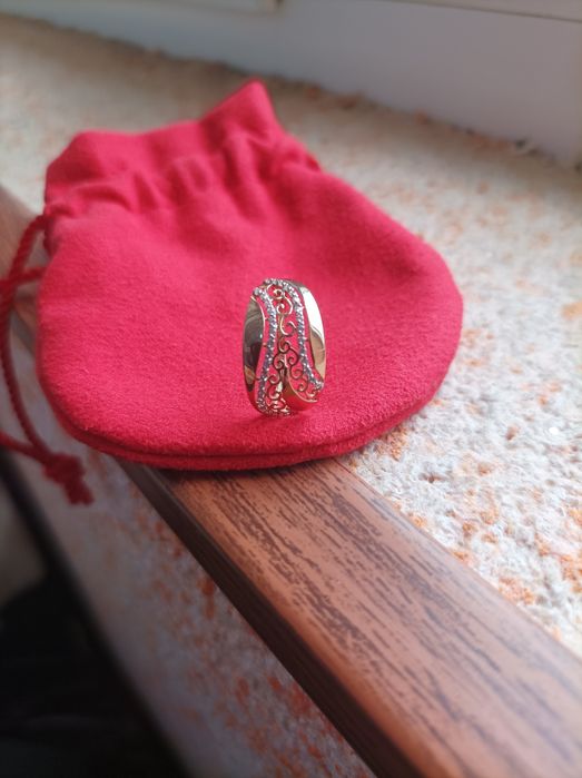 Tilla uzuk pr 585 rassiya .yangi 1.46 gr