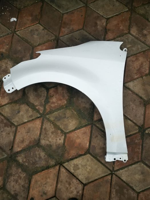 Bara fata grile aripa stânga Toyota yaris hybrid 4 2021/2022/2023/2024