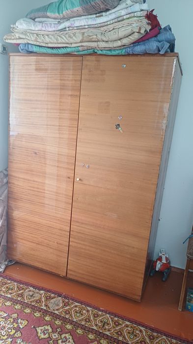 Продам шифоньер советский