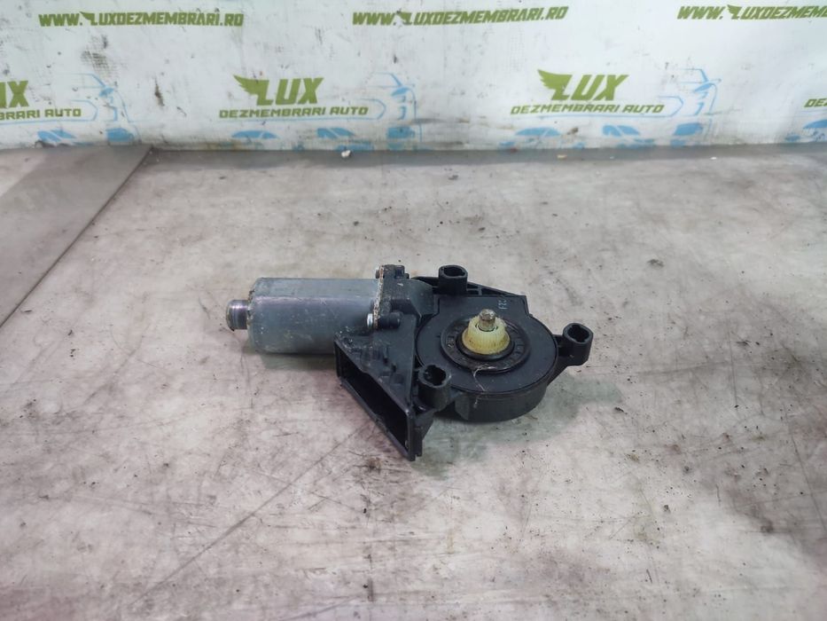 Motoras macara drepata fata 0130821764 Audi A4 B7 [2004 - 2008]