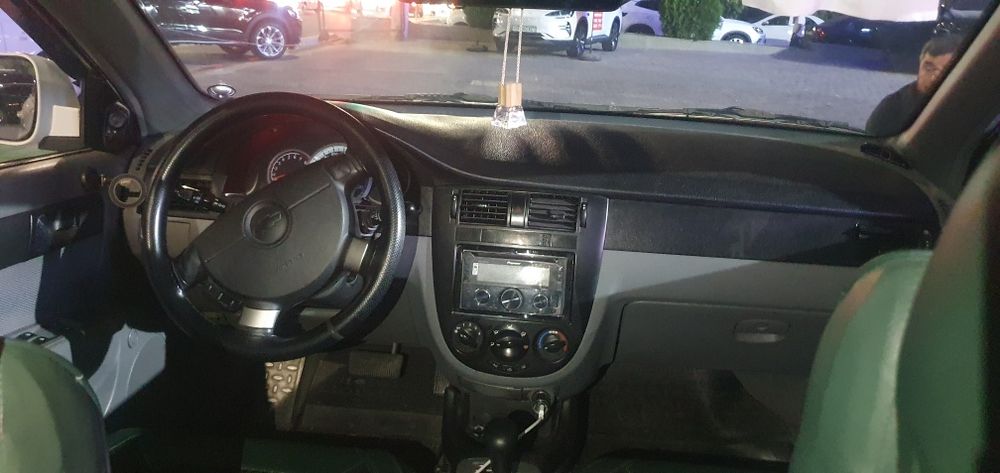 Lasetti avtomat 1.8 gentra qilingan