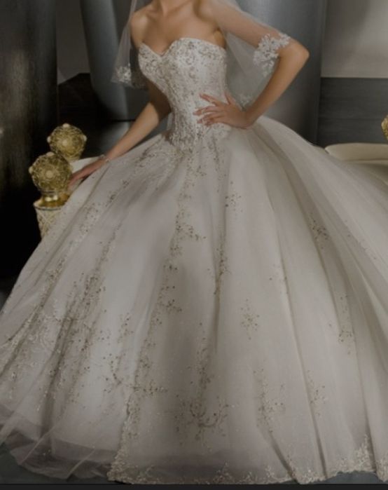 Rochita de mireasa Demetrios