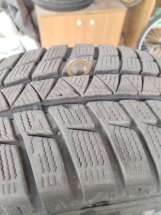 4бр. Зимни гуми - 205/60 R16 -SUMITOMO WT200 96H
