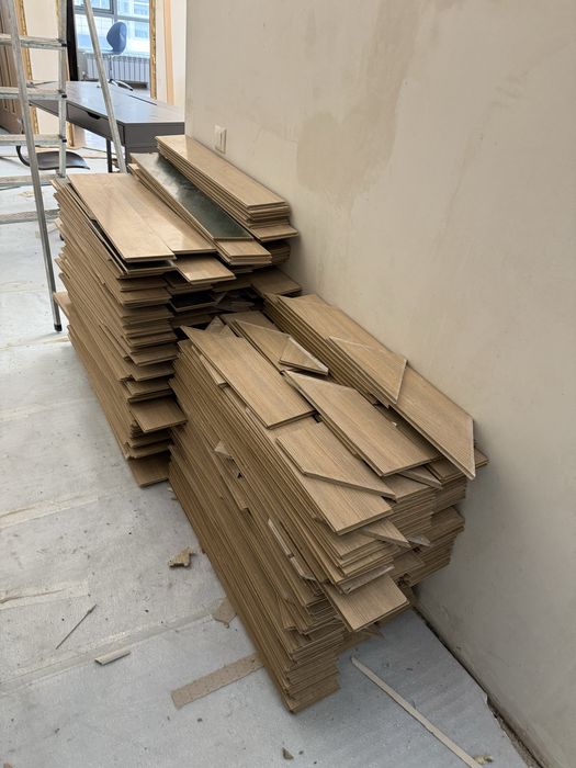 Продам ламинат на 90 кв м в хорошем срстоянии