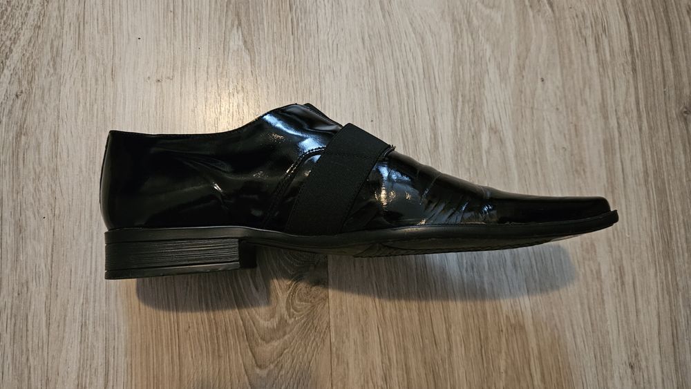 Papuci eleganti barbati