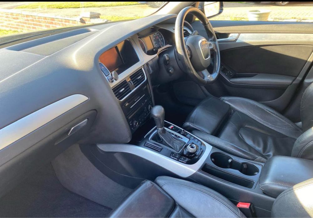 Dezmembrez Audi a4b8 2.0 tdi caga / cag cutie automata 8+1 ( LAT, KSR)