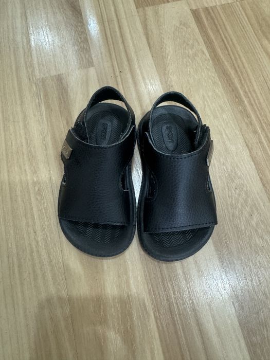 Продам сандали