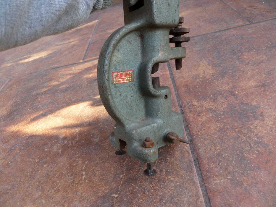 Presa decupat garnituri,capsat,preducea,interscimbabile ,pielarie