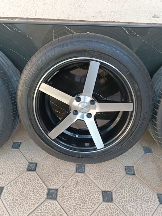Vossen Diska balon 215 55 R17 Holati Yaxshi