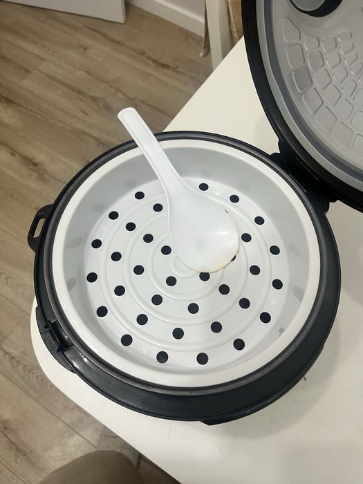 Мультиварка кухонная