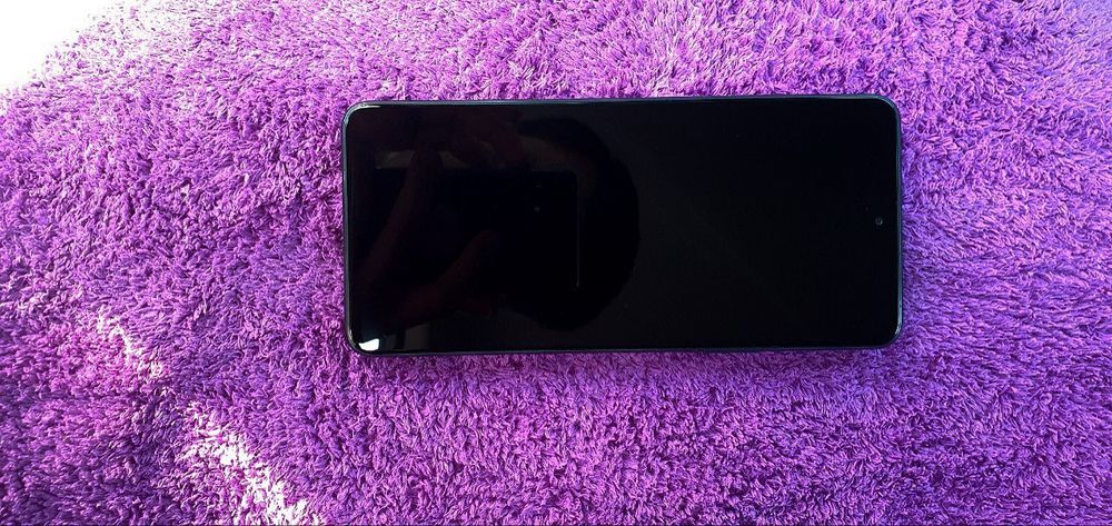 Redmi 12 256/8 GB srochna sotiladi