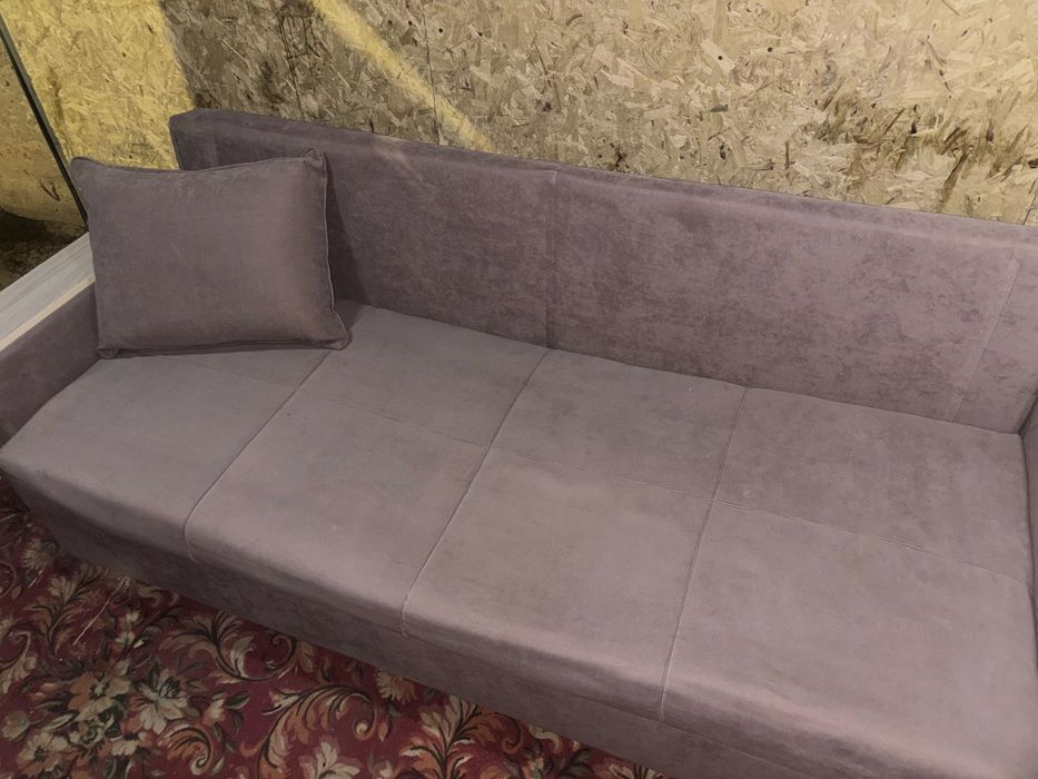 Диван,раздвижно почти новая