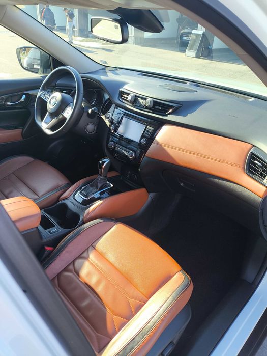 Nissan Rogue Platinum SL AWD