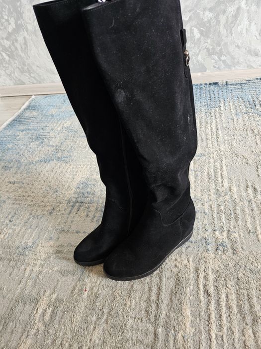 Абсолютно новые сапоги Kiara Benetti