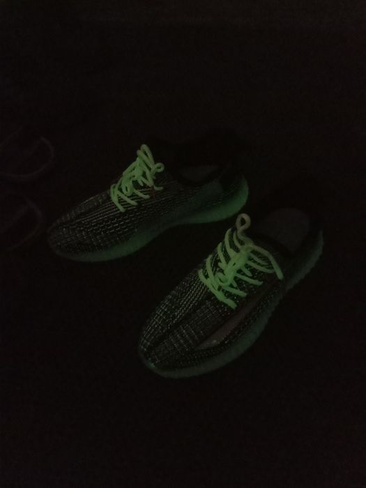 Продам кроссовки