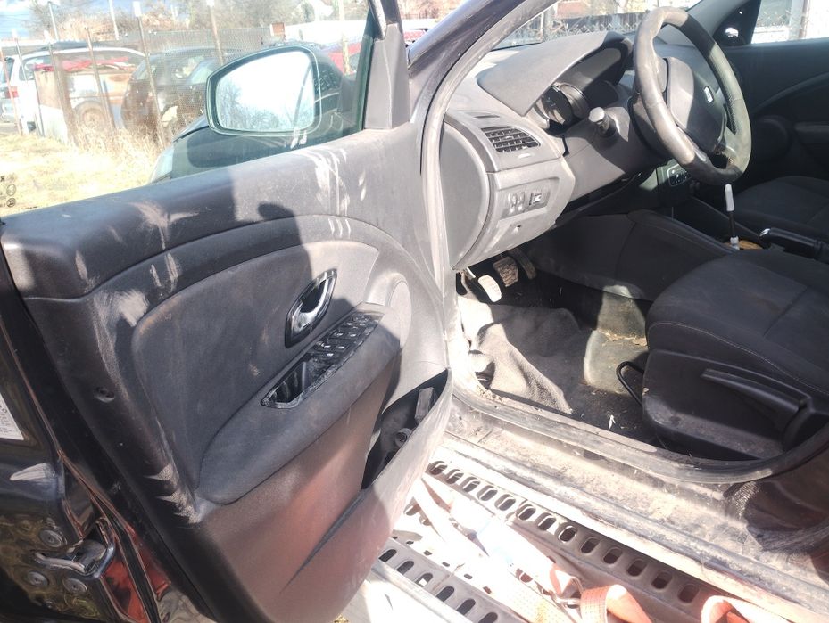 Рено Флуенс-Меган на части