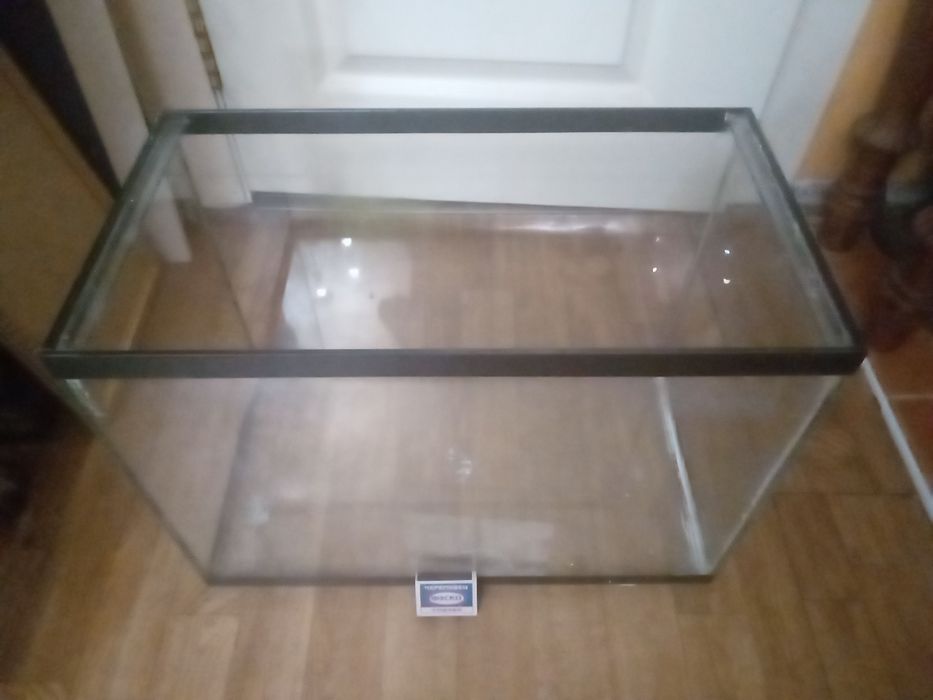 Аквариум небольшой за бесценок