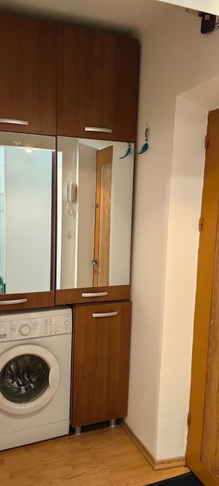 Închiriez garsonieră zonă centrală (lângă magazinul Dunărea / Winmark)