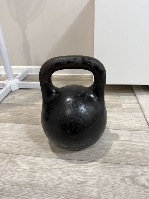 Продам классическую гирю 24 кг.