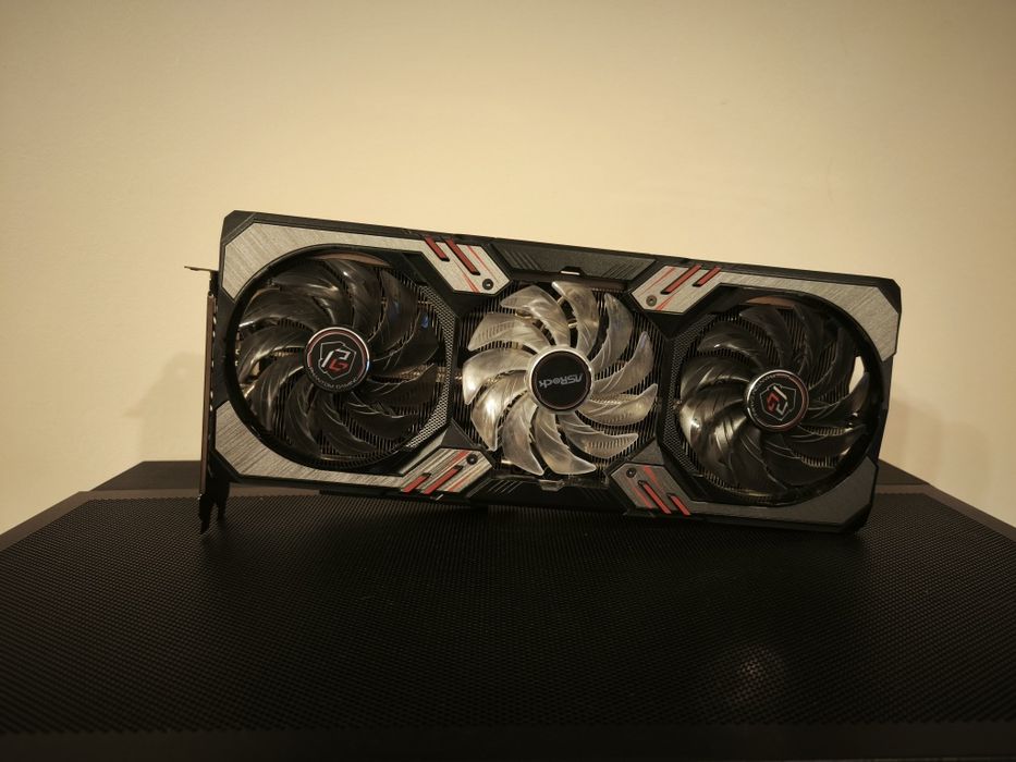 Asrock AMD Radeon RX 6800 Phantom Gaming D 16G OC