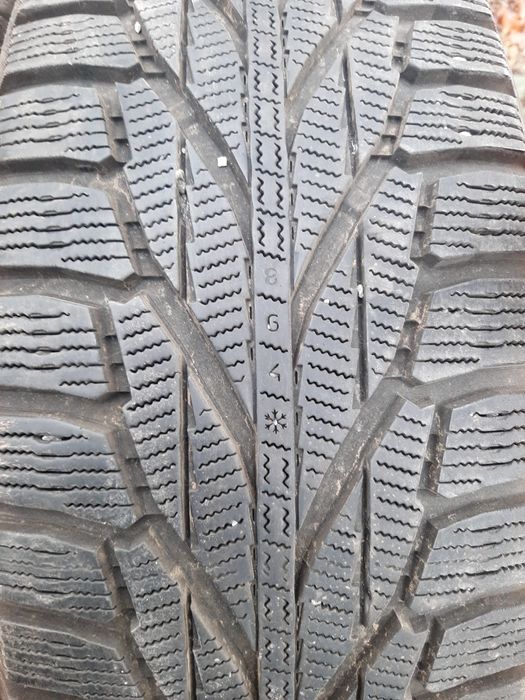 Продам шины 225/65/17 нокиа