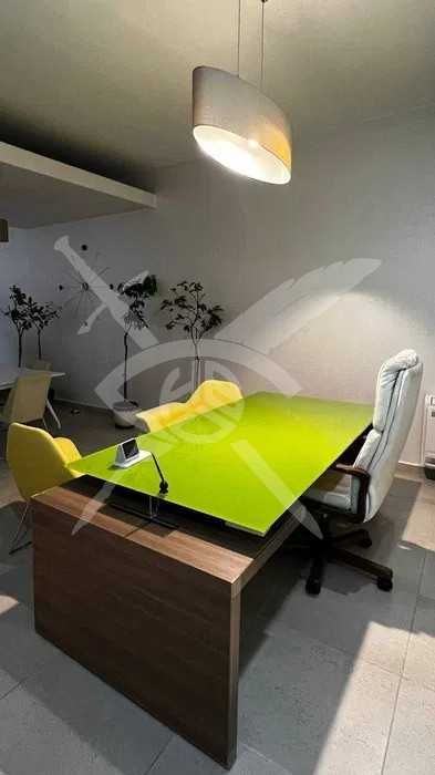 Офис - в Зорница