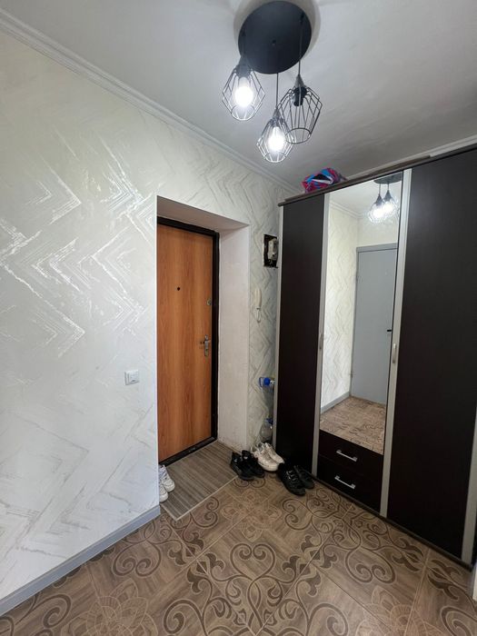Продам 1 кв 6/6 эт 1994 г Жилгородок Е батыра 7