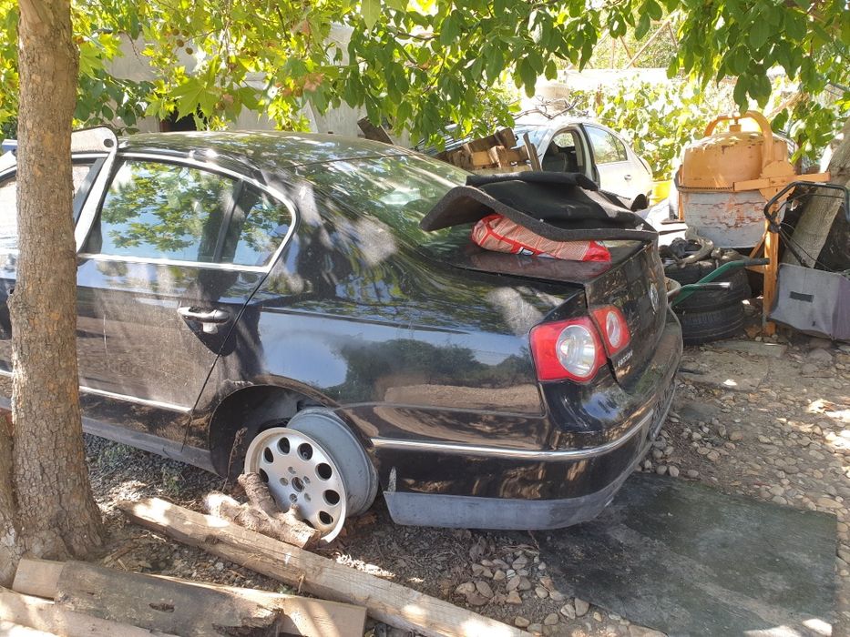 Vând piese passat b6