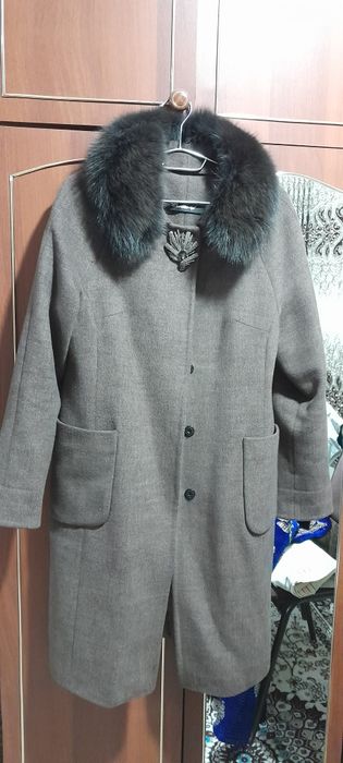 Продаётся женское пальто